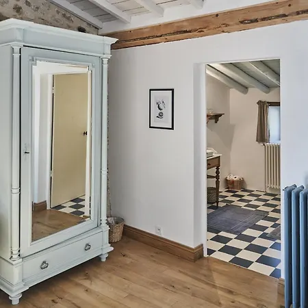 La Cour Du Marronnier Guest house Pont-de-Barret
