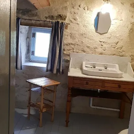 La Cour Du Marronnier Maison d'hôtes Pont-de-Barret